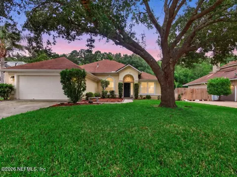 7883 Chase Meadows Dr E, Jacksonville, FL 32256