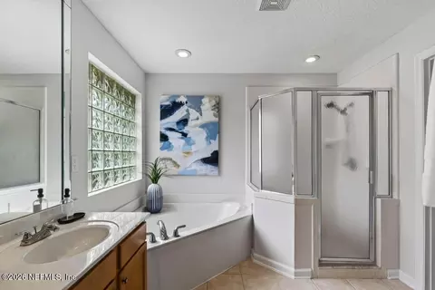 Bath - 7883 Chase Meadows Dr E, Jacksonville, FL 32256 photo 7 of 8