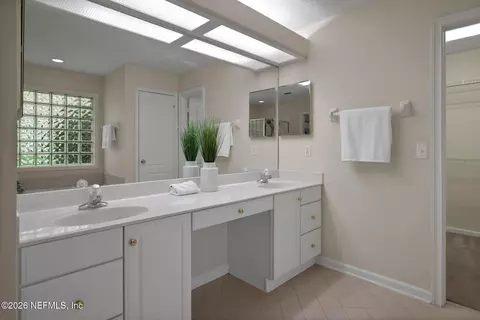 Bath - 1768 Greenridge Cir E, Saint Johns, FL 32259 photo 4 of 7