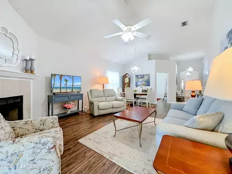 Living - 2367 Old Pine Trl, Fleming Island, FL 32003 photo 3 of 4