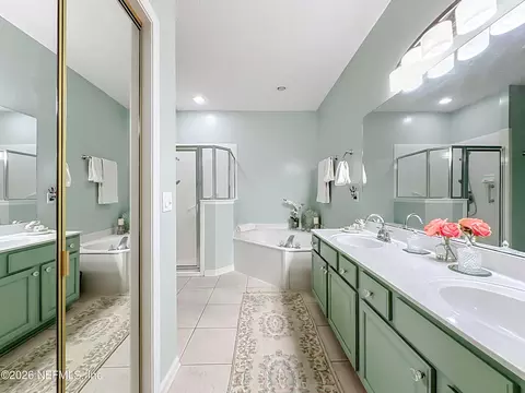 Bath - 2367 Old Pine Trl, Fleming Island, FL 32003 photo 1 of 5