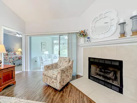Living - 2367 Old Pine Trl, Fleming Island, FL 32003 photo 2 of 4