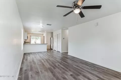 Living - 908 W 9th St, Saint Augustine, FL 32084 photo 3 of 6