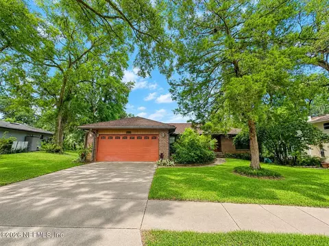 1508 Oak Ridge Dr W, Jacksonville, FL 32225