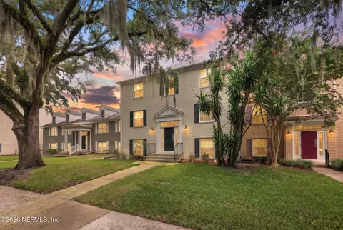 4306 Plaza Gate Ln S #201, Jacksonville, FL 32217