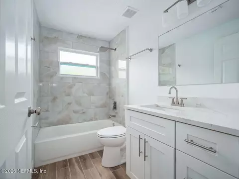 Bath - 1877 Aba Dr, Orange Park, FL 32073 photo 2 of 7