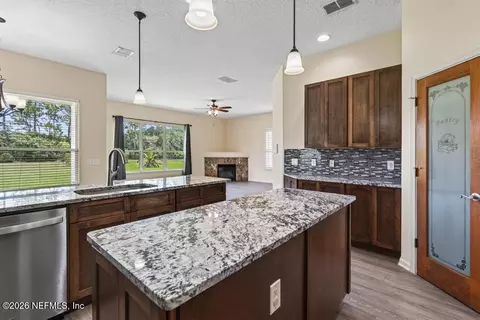 Kitchen - 55534 Deer Run Rd, Callahan, FL 32011 photo 13 of 14