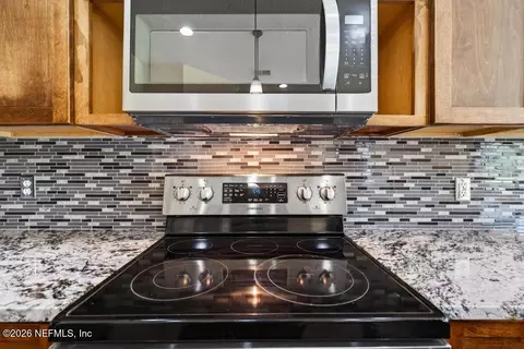 Kitchen - 55534 Deer Run Rd, Callahan, FL 32011 photo 11 of 14