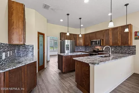 Kitchen - 55534 Deer Run Rd, Callahan, FL 32011 photo 6 of 14