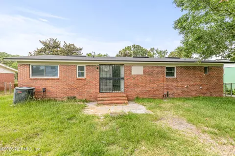 Exterior - 5246 Devron Dr, Jacksonville, FL 32209 photo 4 of 4