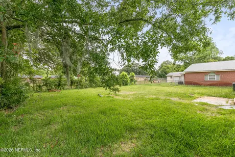 Exterior - 5246 Devron Dr, Jacksonville, FL 32209 photo 1 of 4