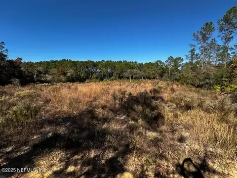 220 Como Cir, Interlachen, FL 32148 photo 2
