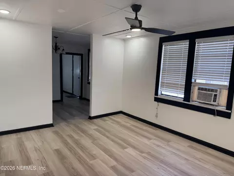 Living - 867 E Aiken St, Saint Augustine, FL 32084 photo 3 of 7