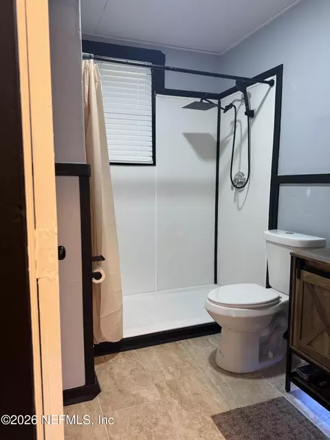 Bath - 867 E Aiken St, Saint Augustine, FL 32084 photo 1 of 1