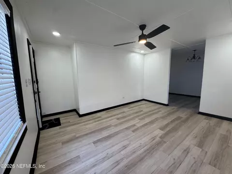 Living - 867 E Aiken St, Saint Augustine, FL 32084 photo 4 of 7