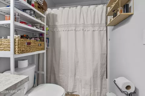 Bath - 248 S 1st St, Macclenny, FL 32063 photo 6 of 8