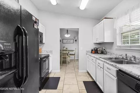 Entry Way - 248 S 1st St, Macclenny, FL 32063 photo 2 of 2