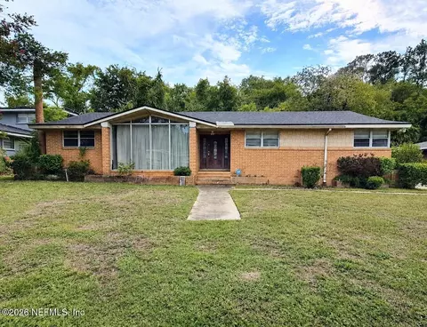 6046 Kinnon Dr, Jacksonville, FL 32209