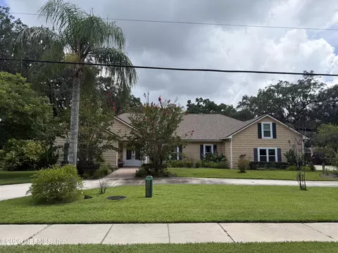 2718 Claire Ln, Jacksonville, FL 32223