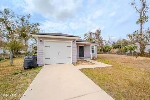 546 Monty Ln, Jacksonville, FL 32225