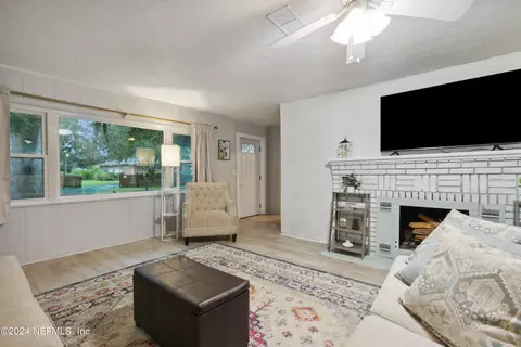 Living - 45180 Booth St, Callahan, FL 32011 photo 1 of 2