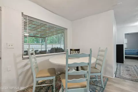 Dining - 45180 Booth St, Callahan, FL 32011 photo 1 of 3