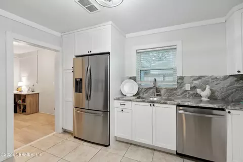 Kitchen - 45180 Booth St, Callahan, FL 32011 photo 3 of 5
