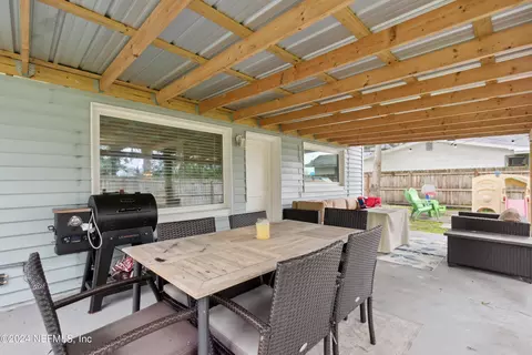 Exterior - 45180 Booth St, Callahan, FL 32011 photo 6 of 9