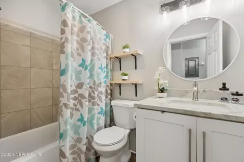Bath - 45180 Booth St, Callahan, FL 32011 photo 1 of 1