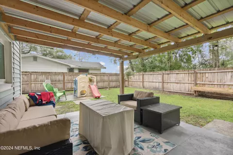 Exterior - 45180 Booth St, Callahan, FL 32011 photo 4 of 9