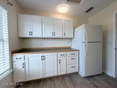 Kitchen - 861653 Worthington Dr, Yulee, FL 32097 photo 6 of 6