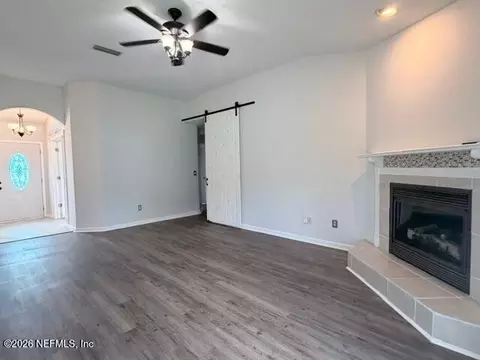 Living - 861653 Worthington Dr, Yulee, FL 32097 photo 1 of 9