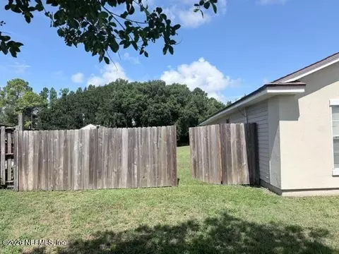 Exterior - 861653 Worthington Dr, Yulee, FL 32097 photo 2 of 7