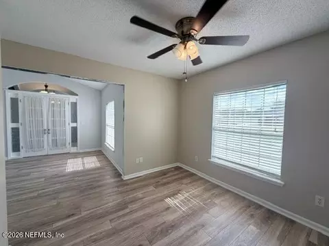 Living - 861653 Worthington Dr, Yulee, FL 32097 photo 9 of 9