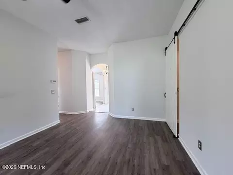 Living - 861653 Worthington Dr, Yulee, FL 32097 photo 7 of 9