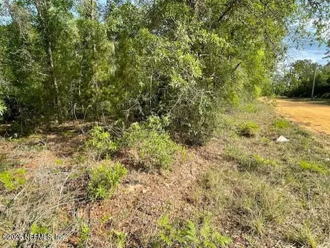 108 Usina Ave, Interlachen, FL 32148 photo 7