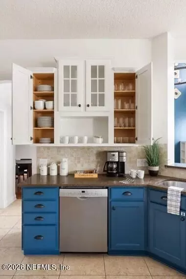 Kitchen - 157 Lawn Ave, Saint Augustine, FL 32084 photo 2 of 3
