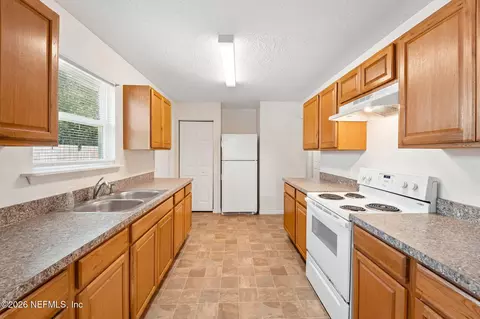 Kitchen - 154 Hurst St, Saint Augustine, FL 32084 photo 1 of 3