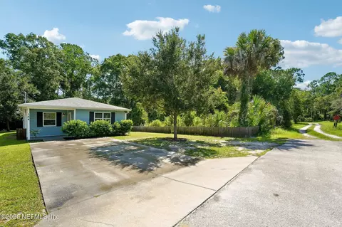 Exterior - 154 Hurst St, Saint Augustine, FL 32084 photo 5 of 6