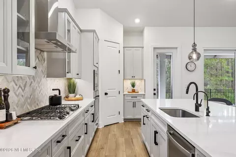 Kitchen - 162 Navigators Rd, Saint Johns, FL 32259 photo 6 of 7