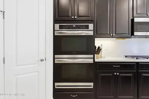 Kitchen - 44 Brasilla Ave, Saint Augustine, FL 32095 photo 7 of 8