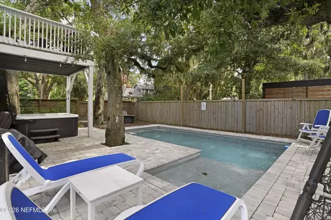 Exterior - 34 E San Carlos Ave, Saint Augustine, FL 32084 photo 7 of 11