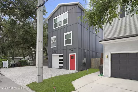 Exterior - 34 E San Carlos Ave, Saint Augustine, FL 32084 photo 4 of 11