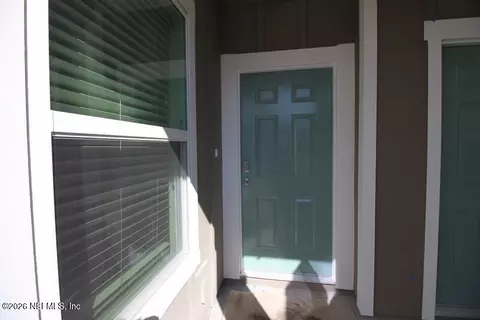 9479 Star Dr, Jacksonville, FL 32256