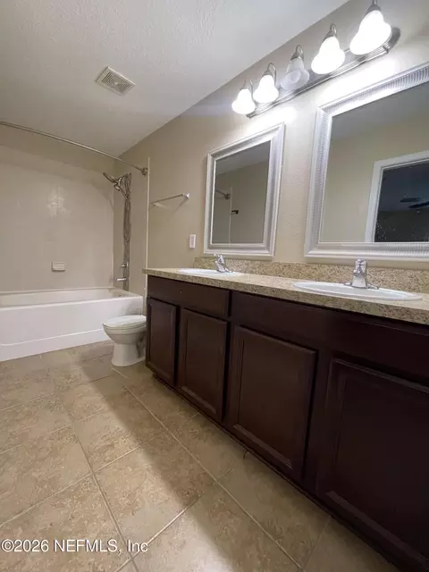 Bath - 459 Walnut Dr, Saint Johns, FL 32259 photo 2 of 4