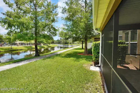 Exterior - 459 Walnut Dr, Saint Johns, FL 32259 photo 4 of 8