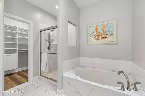 Bath - 123 Sunset Cir S, Saint Augustine Beach, FL 32080 photo 4 of 10
