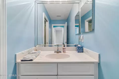 Bath - 123 Sunset Cir S, Saint Augustine Beach, FL 32080 photo 7 of 10