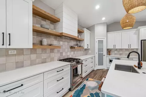 Kitchen - 123 Sunset Cir S, Saint Augustine Beach, FL 32080 photo 5 of 11