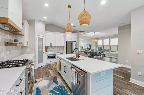 Kitchen - 123 Sunset Cir S, Saint Augustine Beach, FL 32080 photo 6 of 11